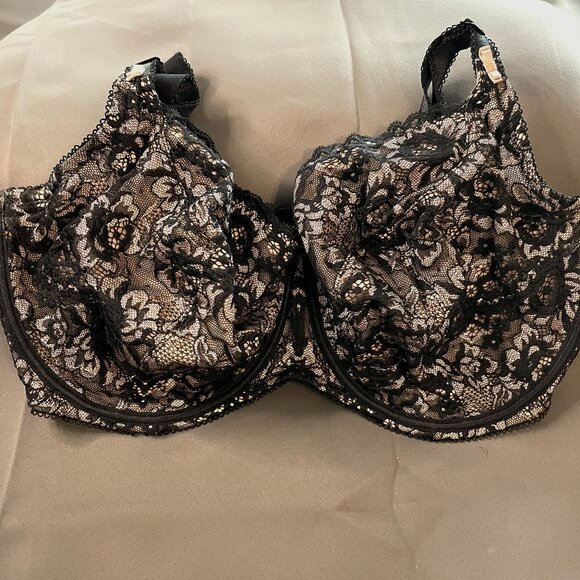 This is a beautiful bra 38I - Picture 1 of 4